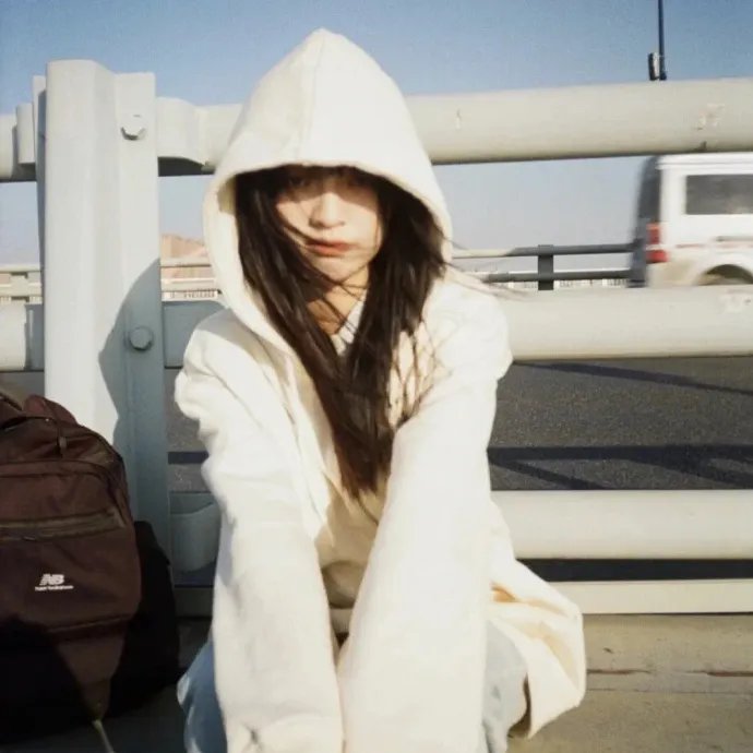 外面有个僵尸啊